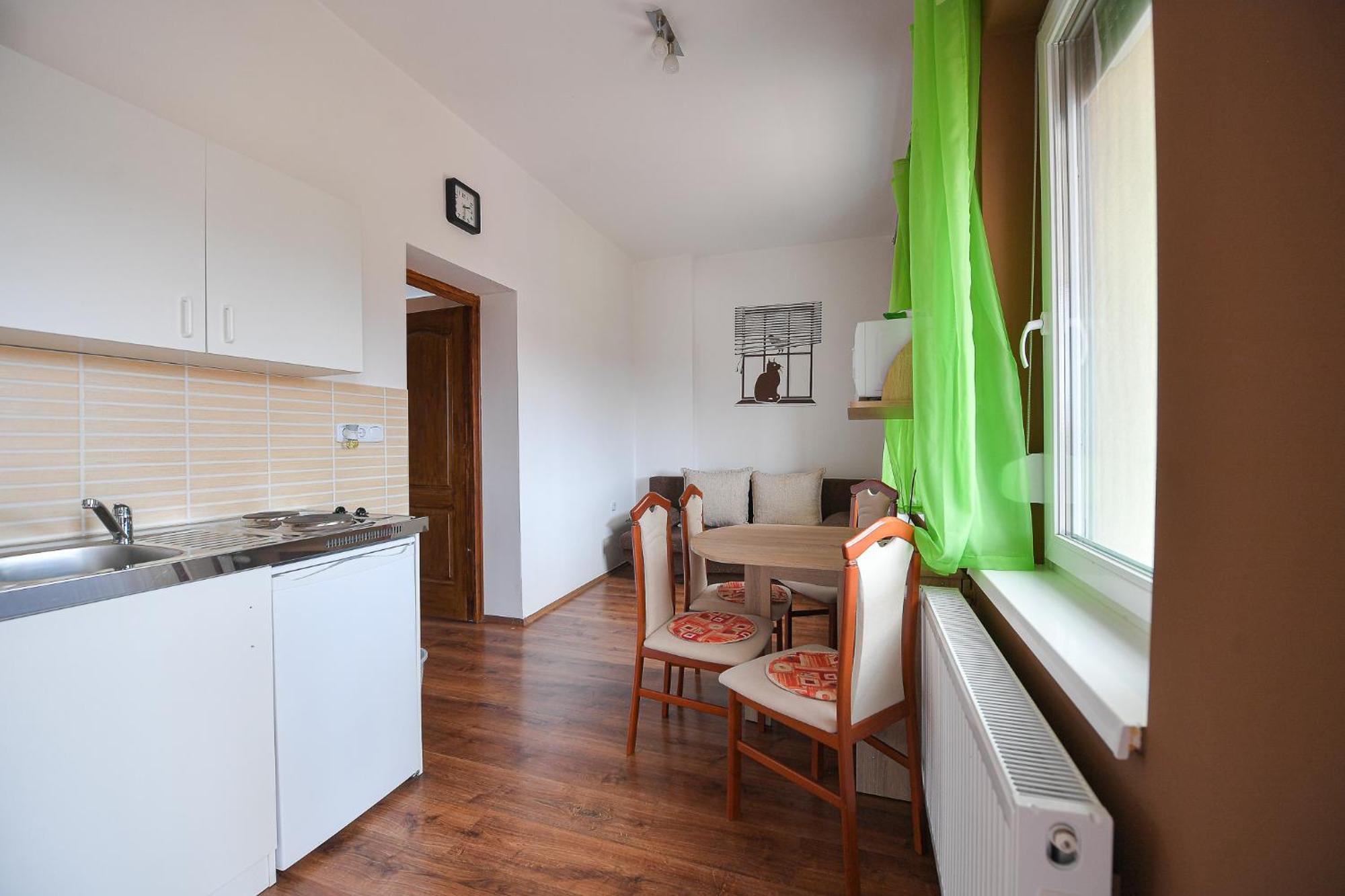 Kokusz Apartmanok إغير الغرفة الصورة