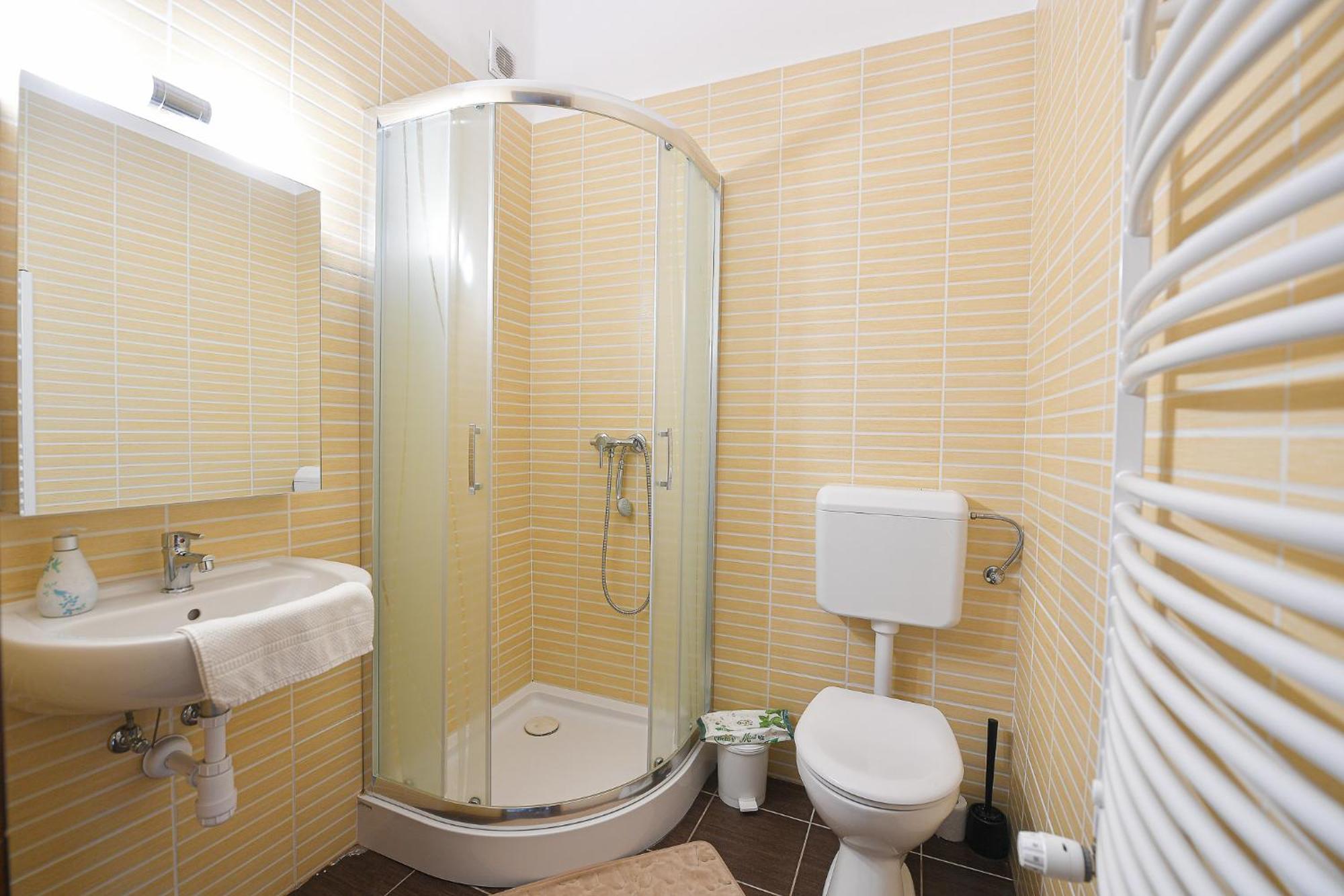 Kokusz Apartmanok إغير الغرفة الصورة